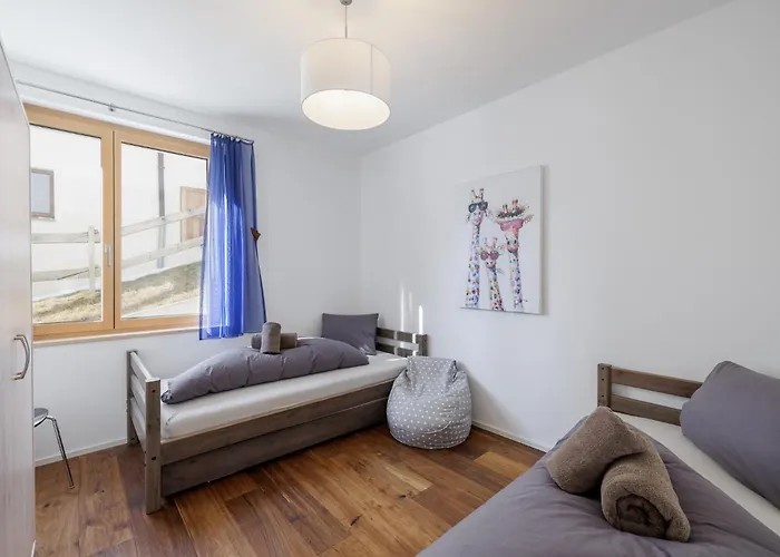 Chasa Alpvista Apartment